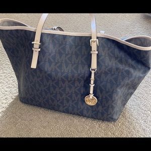 Micheal kors Tote